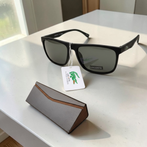 LUNETTES CHIC LACOSTE AVEC ETUI ELEGANT